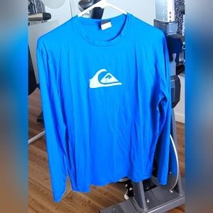 QUICKSILVER rash gaurd top SPF
